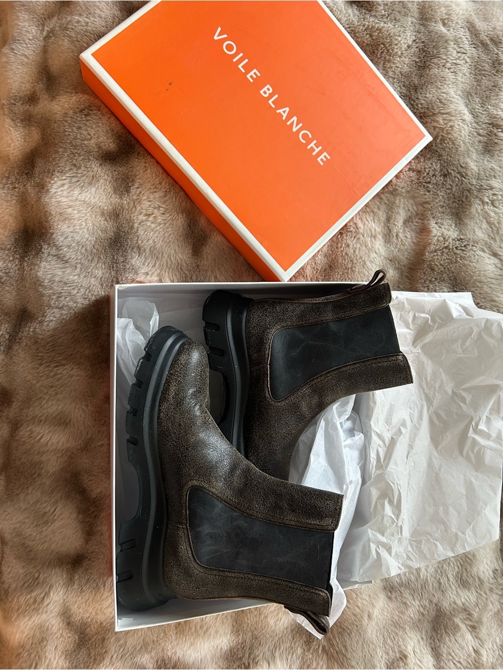 Voile Blanche Brown Suede Chelsea Lug Boots